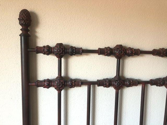 Cabecero de hierro forjado