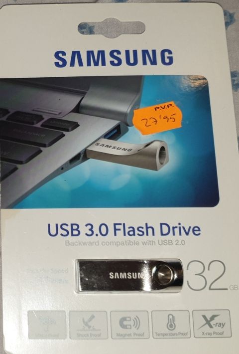 PENDRIVE SAMSUNG A ESTRENAR de alta calidad
