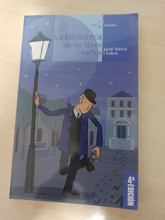 LA BIBLIOTECA DE LOS LIBROS VACIOS