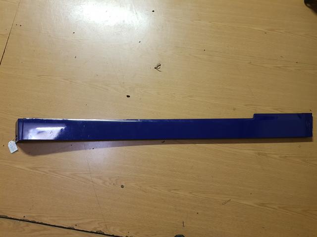 Moldura lateral derecha del mercedes vito ,w639