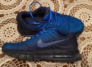 Zapatillas nike air max azul electrico,talla43! de segunda mano por 115 EUR  en Alzira en WALLAPOP