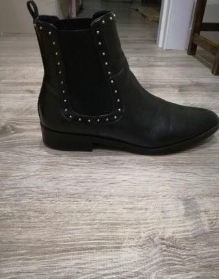 Botines Parfois 39 negros tachuelas de segunda mano por 11 EUR en Alicante  en WALLAPOP