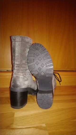 Botas moteras mujer piel Alpe T35 T36 de segunda mano por 35 EUR en Navia  en WALLAPOP