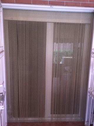 Cortina puerta de segunda mano por 40 € en Sant Vicent del Cortinas de segunda mano en Sant Vicent del Raspeig en WALLAPOP
