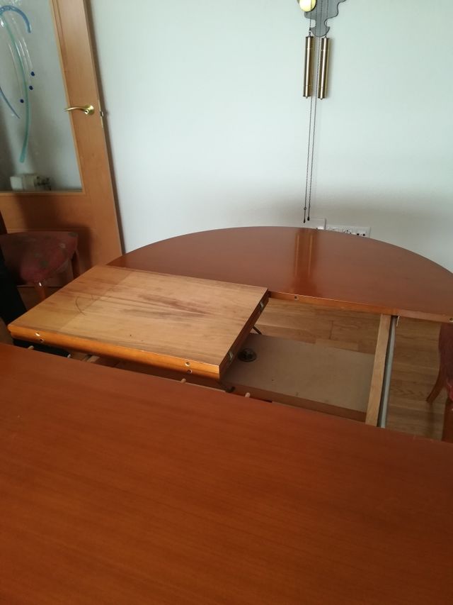 Mesa de salón redonda