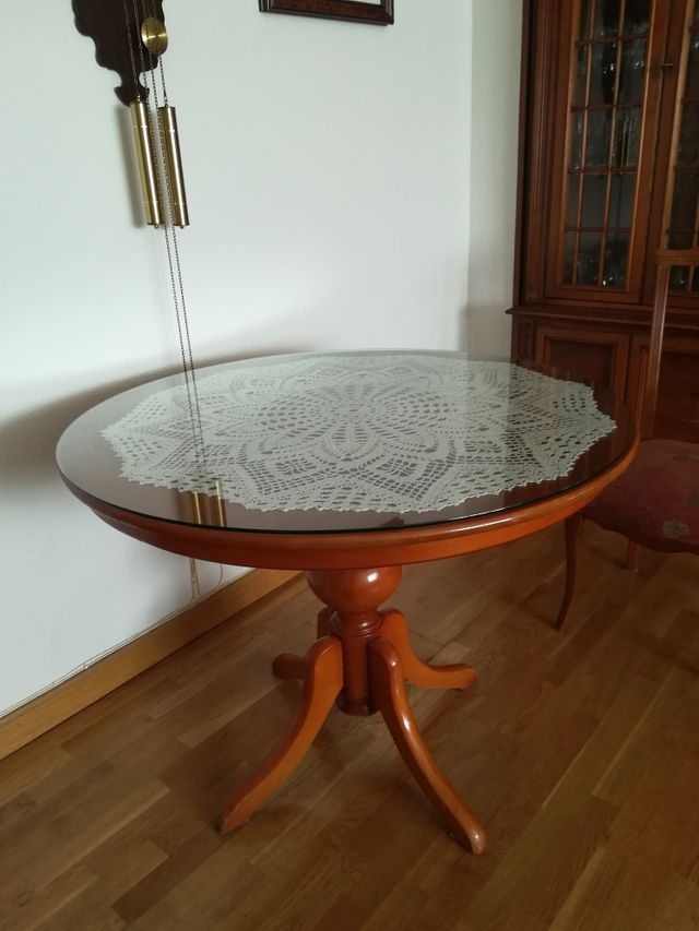 Mesa de salón redonda