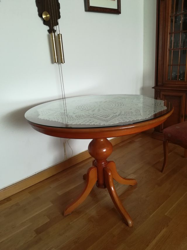 Mesa de salón redonda