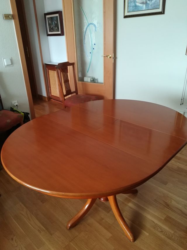 Mesa de salón redonda