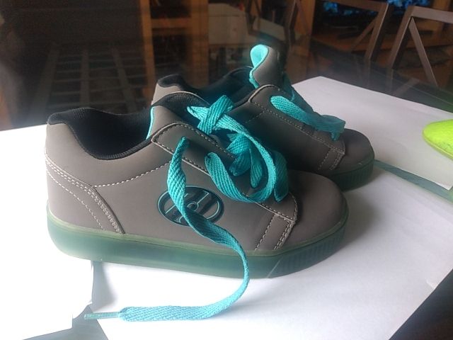 zapatillas niños con ruedas del 32