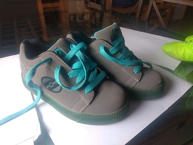 zapatillas niños con ruedas del 32
