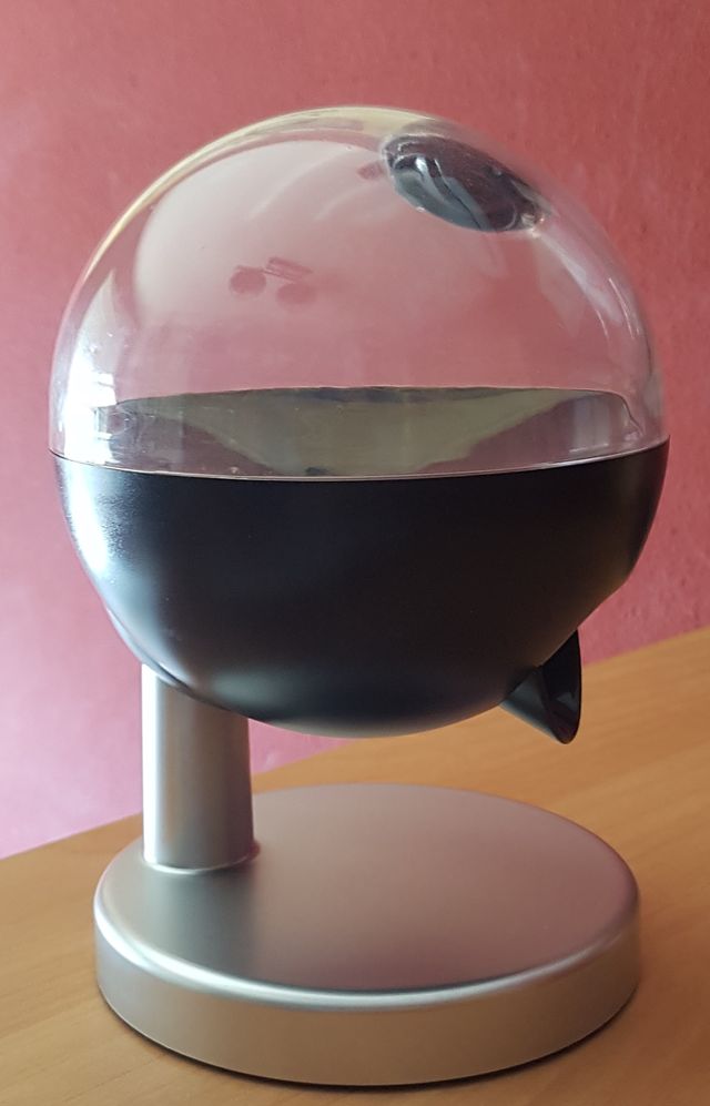 Dispensador con activación táctil