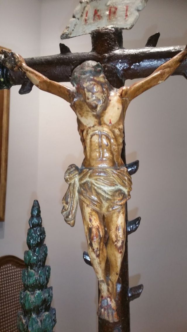 Crucifijo antiguo