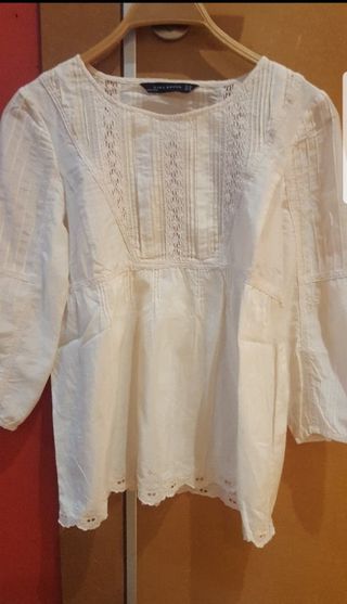 Blusa Zara perforada de segunda mano en WALLAPOP