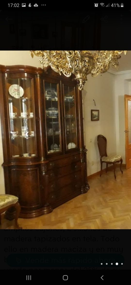 Vitrina de madera maciza