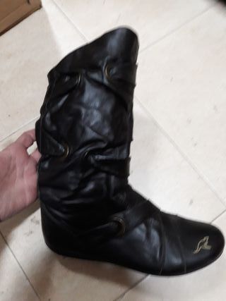 Botas kangaroos n. 39 marrón oscuras de segunda mano por 10 EUR en  Berriozar en WALLAPOP