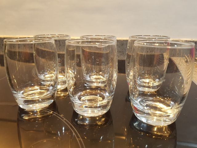 6 Vasos de chupito. Alto 6.5 cm