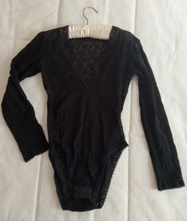 Lencería. Body encaje negro