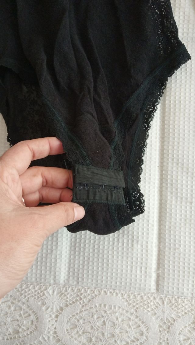Lencería. Body encaje negro