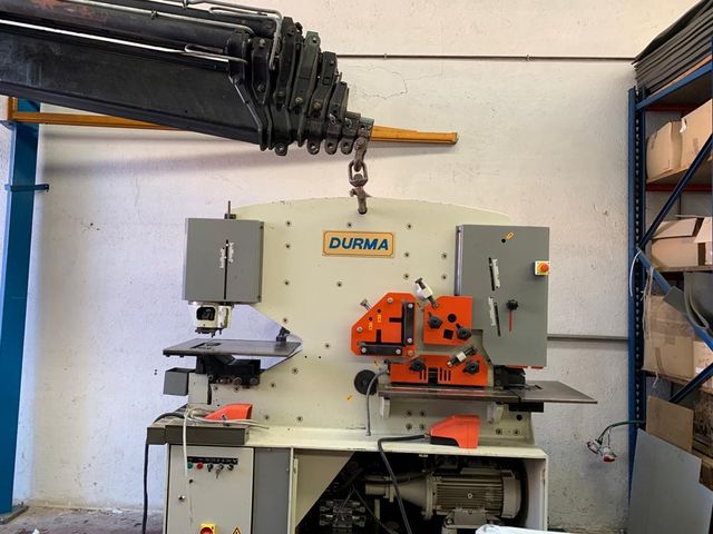 PUNZONADORA UNIVERSAL DURMA  IW 80 BTD SEMINUEVA