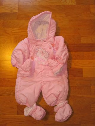 Buzo bebé niña El Corte Inglés de segunda mano por 25 EUR en Logroño en  WALLAPOP