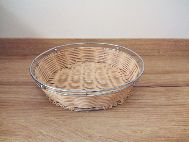 Conjunto de cestas de mimbre.