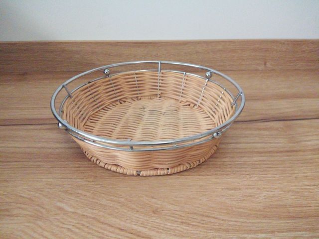 Conjunto de cestas de mimbre.