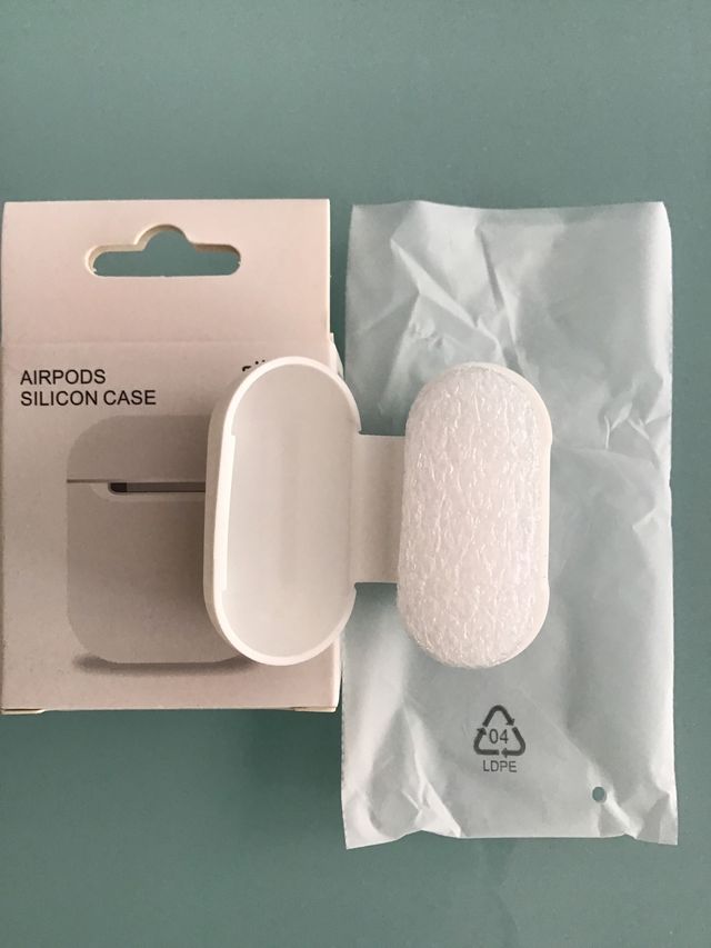 Funda AirPods En Color Blanco Nueva