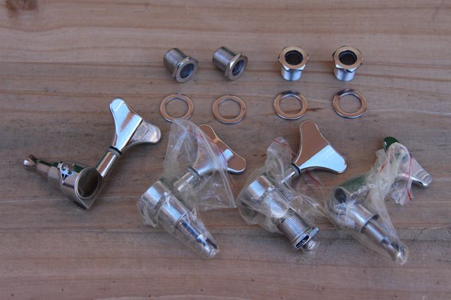 4 Sintonizadores,(Clavijas mástil ) Guitarra bajo.