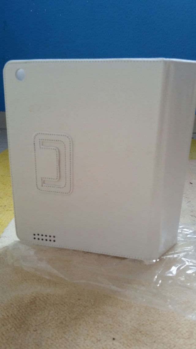 I-pad o tablet - funda NUEVO a estrenar !!