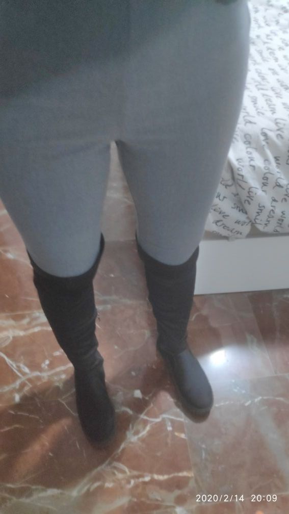 Pantalón Stradivarius talla 40