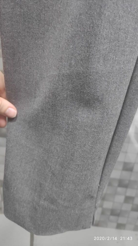 Pantalón Stradivarius talla 40