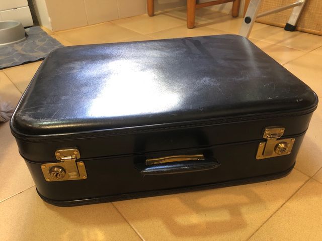 Maleta Vintage 45 años.