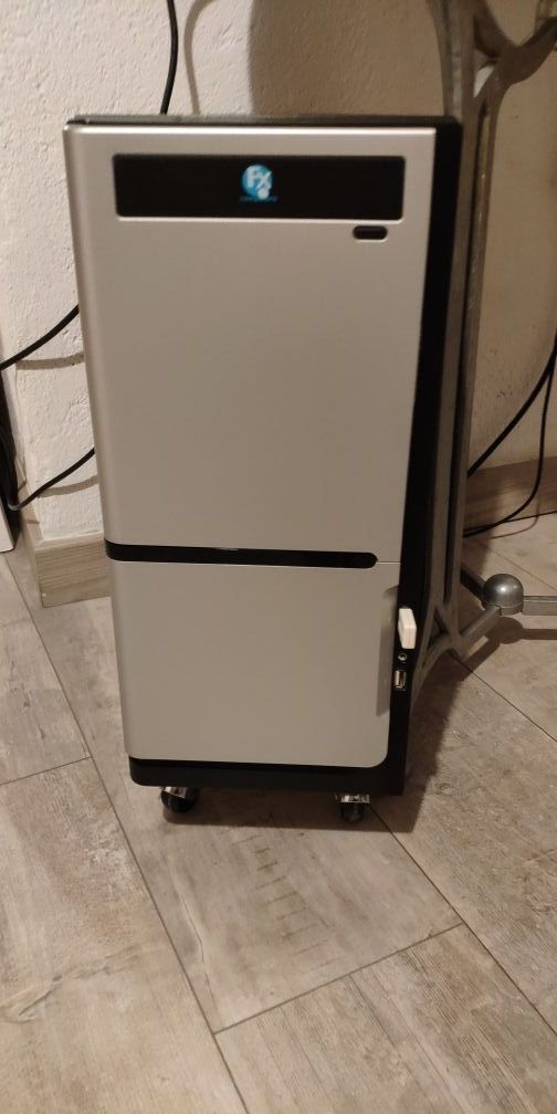 Ordenador Completo. PC sobre mesa. Con Wifi usb