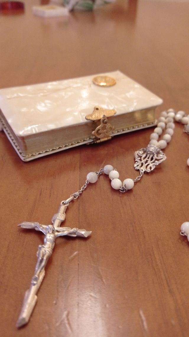 Rosario y devocionario antiguos