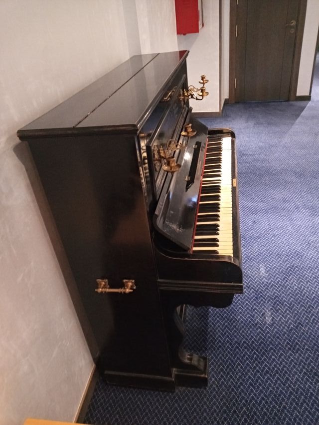 Piano antiguo