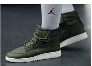 Zapatillas de Bota Nike Air Jordan 1 Explorer XX de segunda mano por 100  EUR en Albacete en WALLAPOP