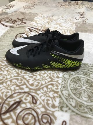 Nike hypervenom zapatillas de futbol talla 41 de segunda mano por 15 EUR en  Alzira en WALLAPOP