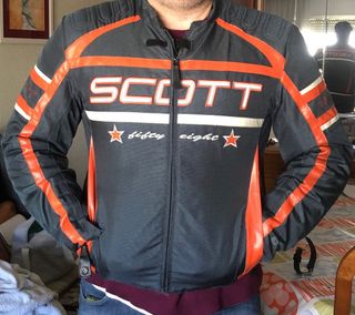 La ropa de moto scott a que nivel estaría con respecto a otras marcas? |  BMWMOTOS.COM