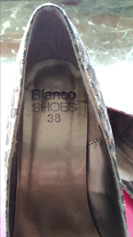 Zapatos leopardo tacón