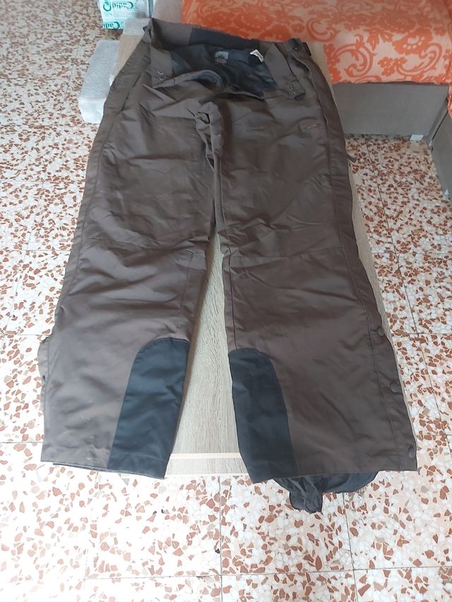 2 pantalónes para la nieve