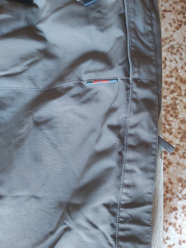 2 pantalónes para la nieve