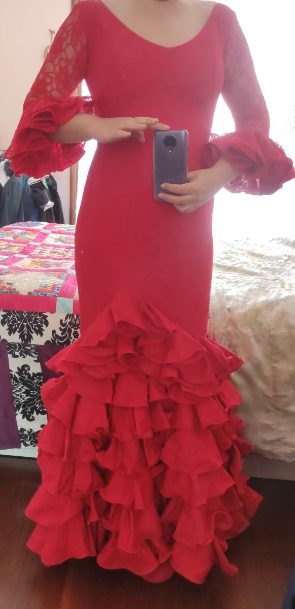 vestido flamenca mujer, feria, sevillanas, rocio