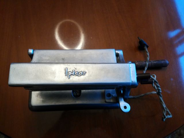 plancha antigua plisar electrica