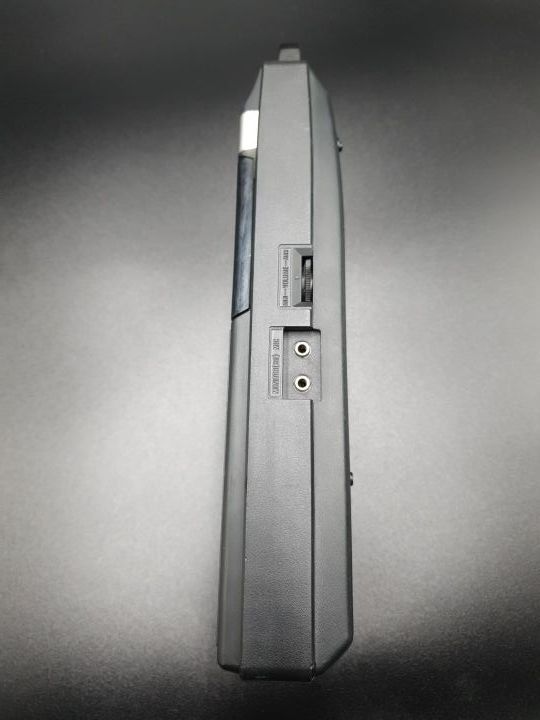 Grabadora antigua Panasonic RQ-2735 de cinta