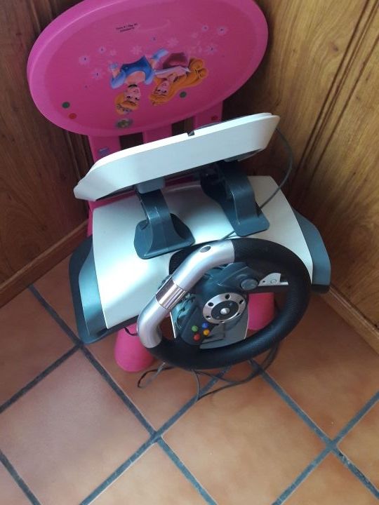 vendo volante con pedales xbox360