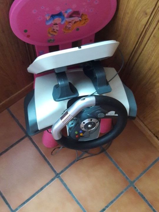 vendo volante con pedales xbox360