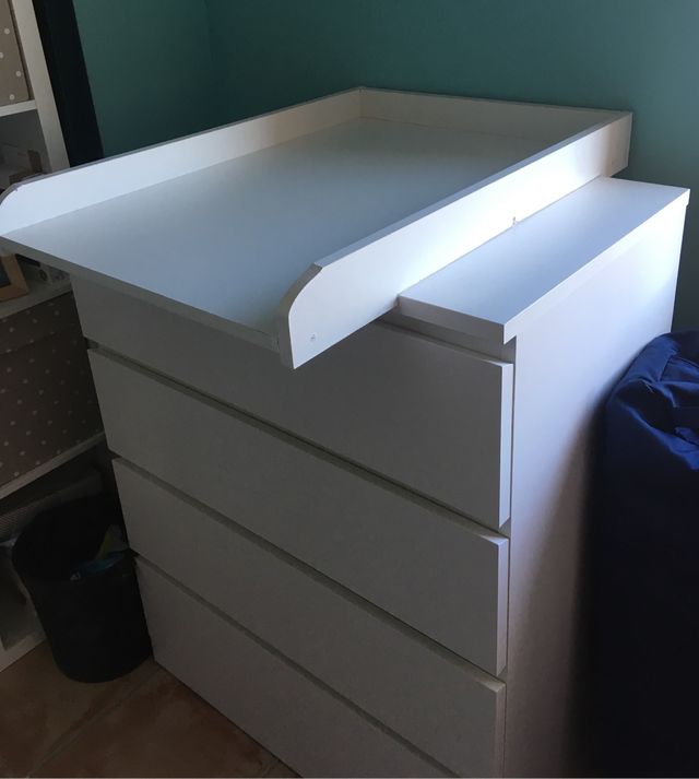 Cambiador de madera para cómoda! de segunda mano por 50 € en Reus en