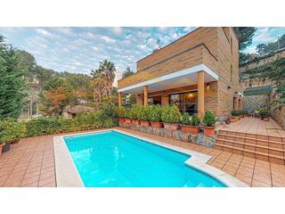 Casa en venta en Corbera de Llobregat