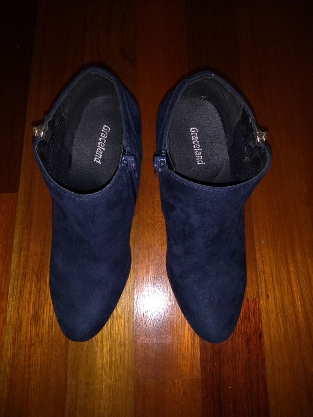 botín azul marino. NUEVO. talla 37