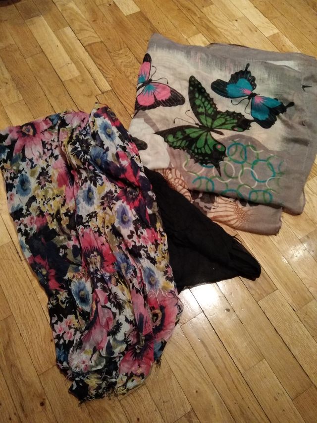 Dos pañuelos largos